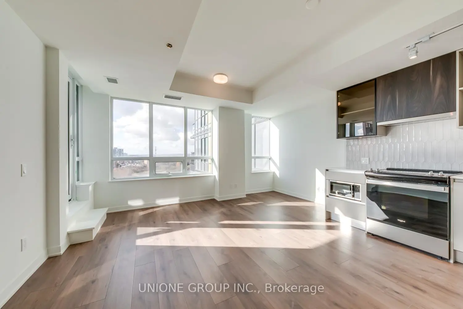 Additional image 6 of 405 Dundas Street 407