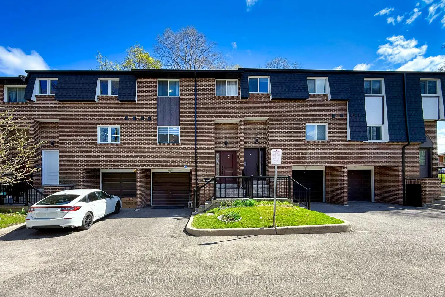 119 Henderson Avenue 3