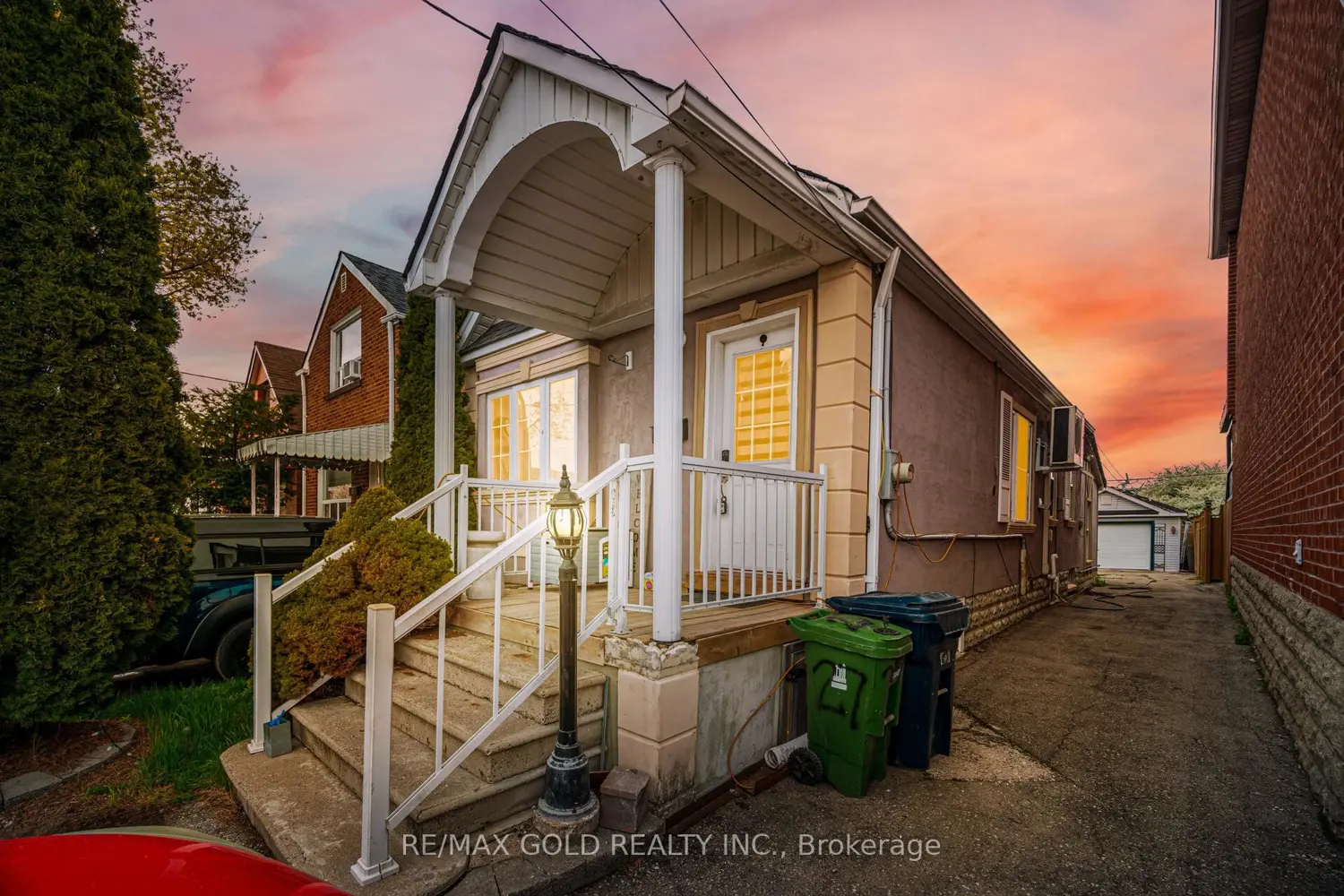 27 Aileen Avenue