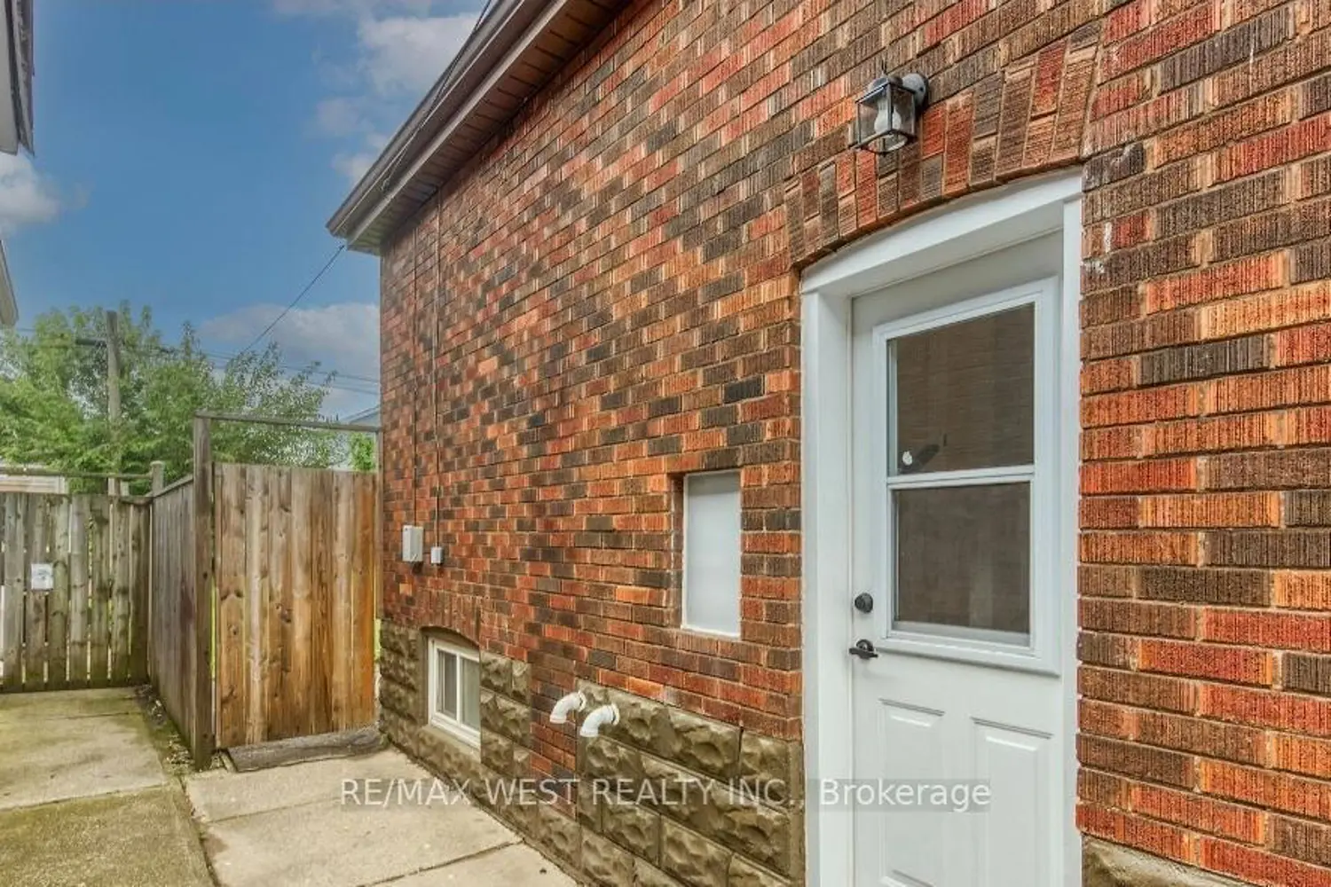 Additional image 9 of 413 Paling Avenue