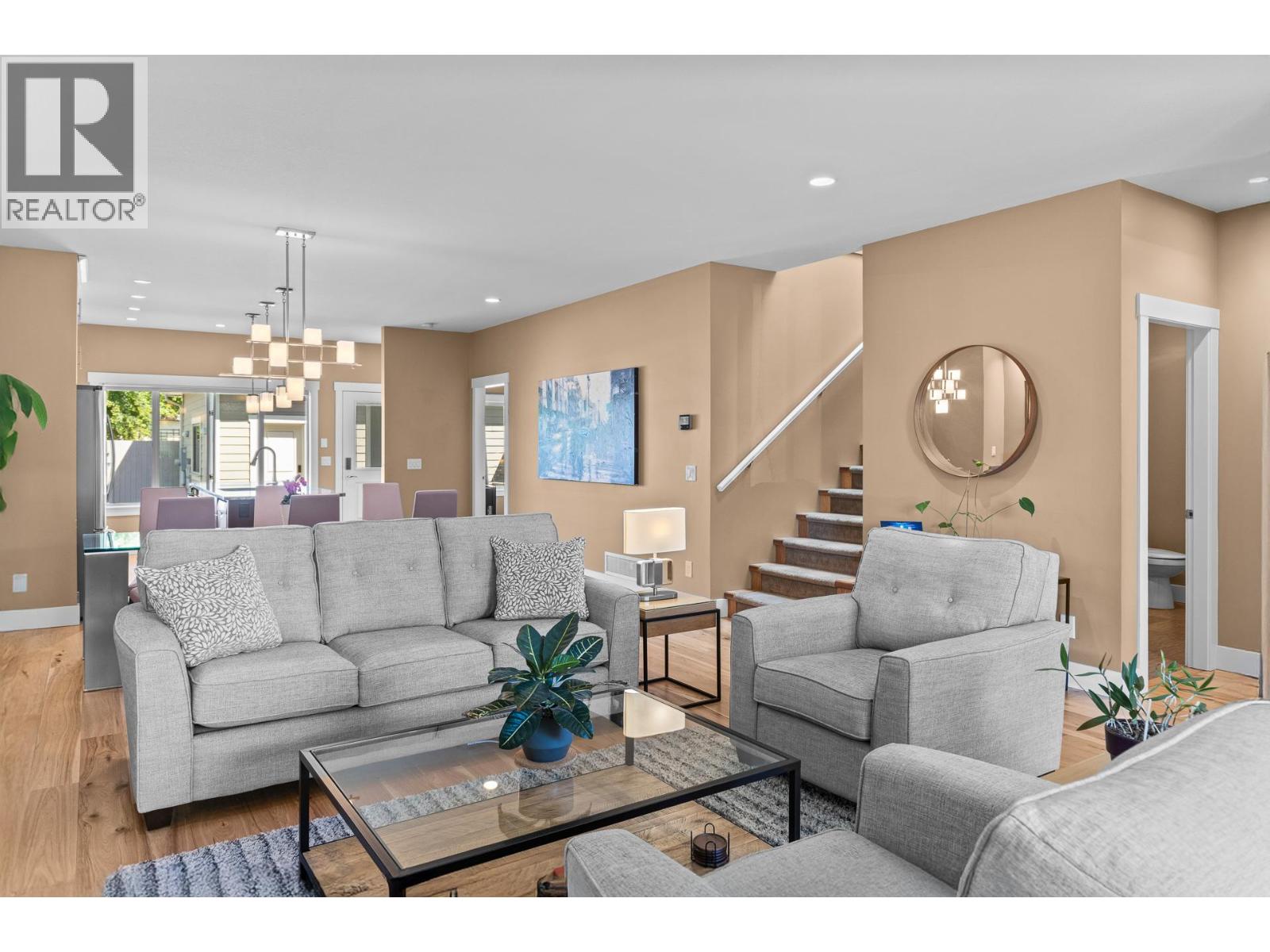 Additional image 3 of 450 Francis Avenue, Kelowna, BC, V1Y5G2
