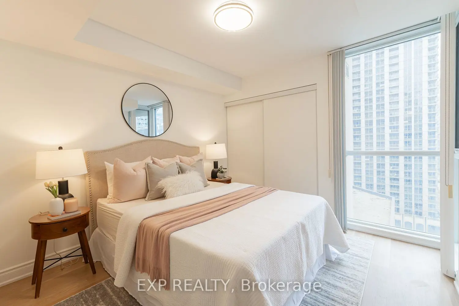 Additional image 9 of 801 Bay Street 1603