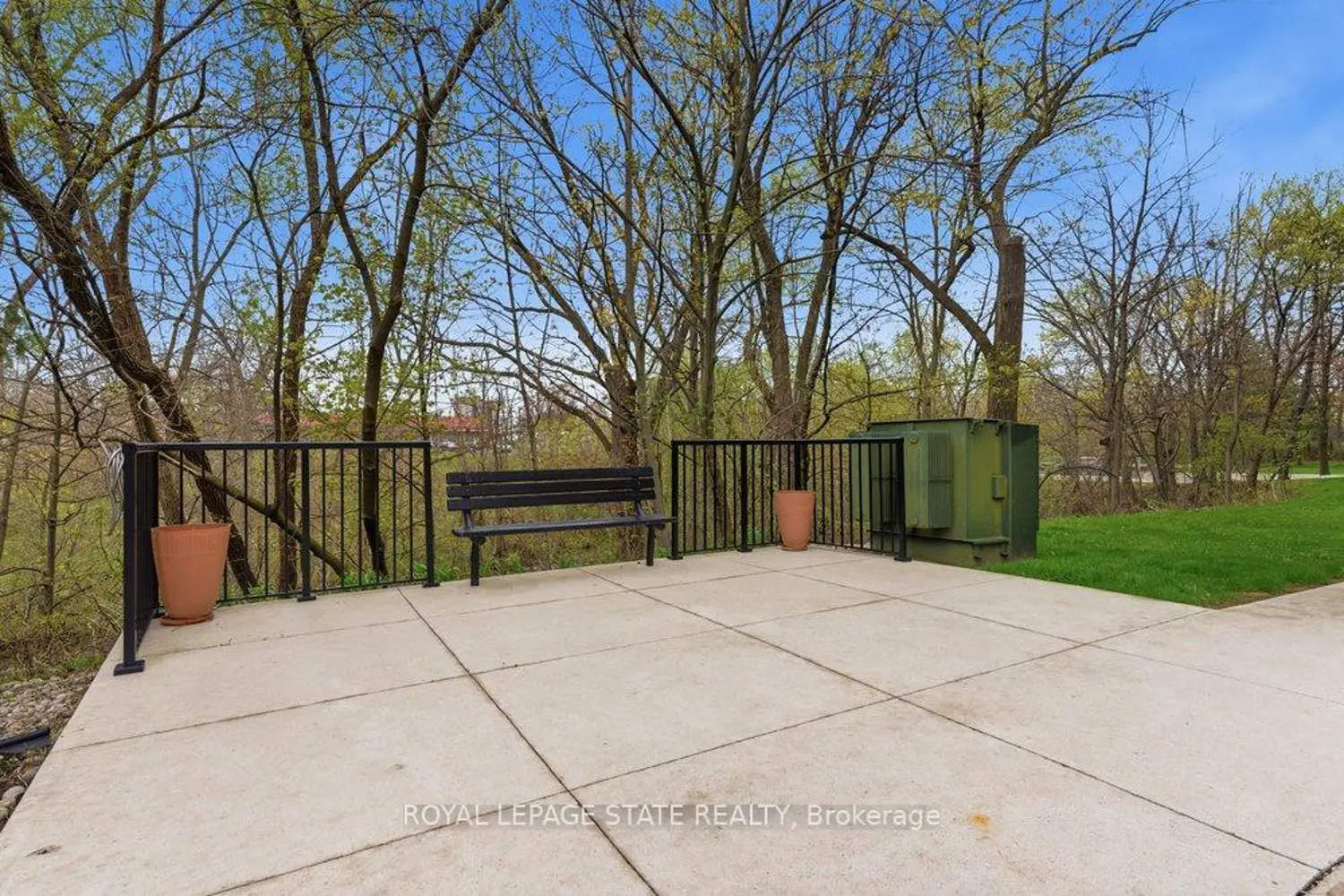Additional image 20 of 966 Queenston Road 302