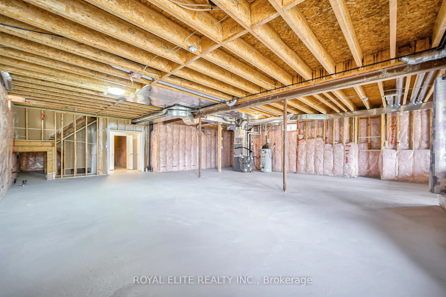 Additional image 19 of 40 Conklin Crescent