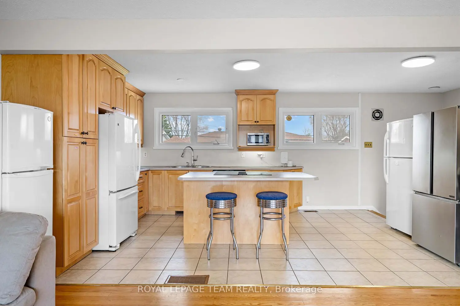 50 Hilliard Avenue photo 3