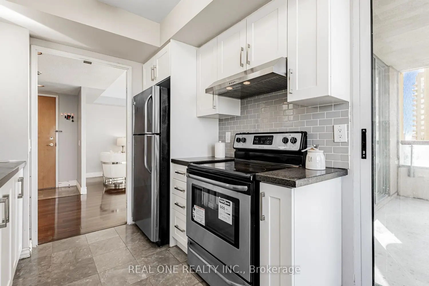 238 Doris Avenue 1503