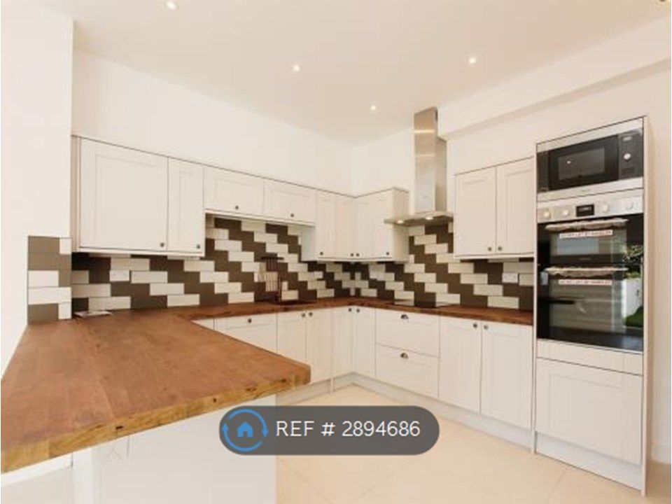 Additional image 2 of 5 bed semi-detached house to rentTeignmouth Road, Torquay TQ1