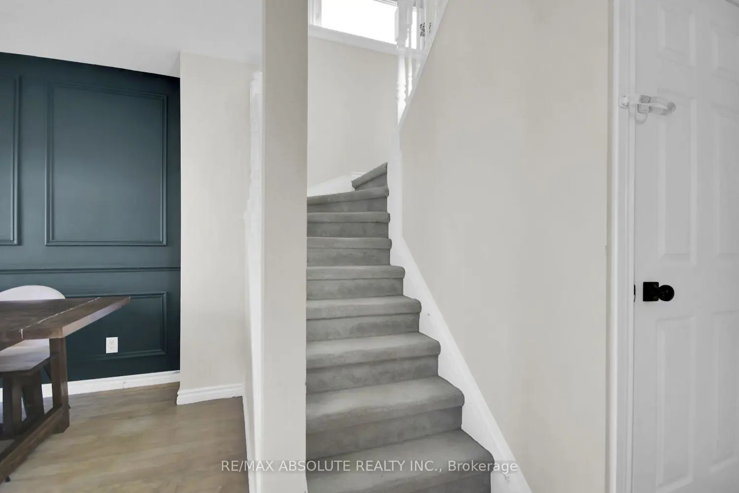 294 Turnstone Court photo 3