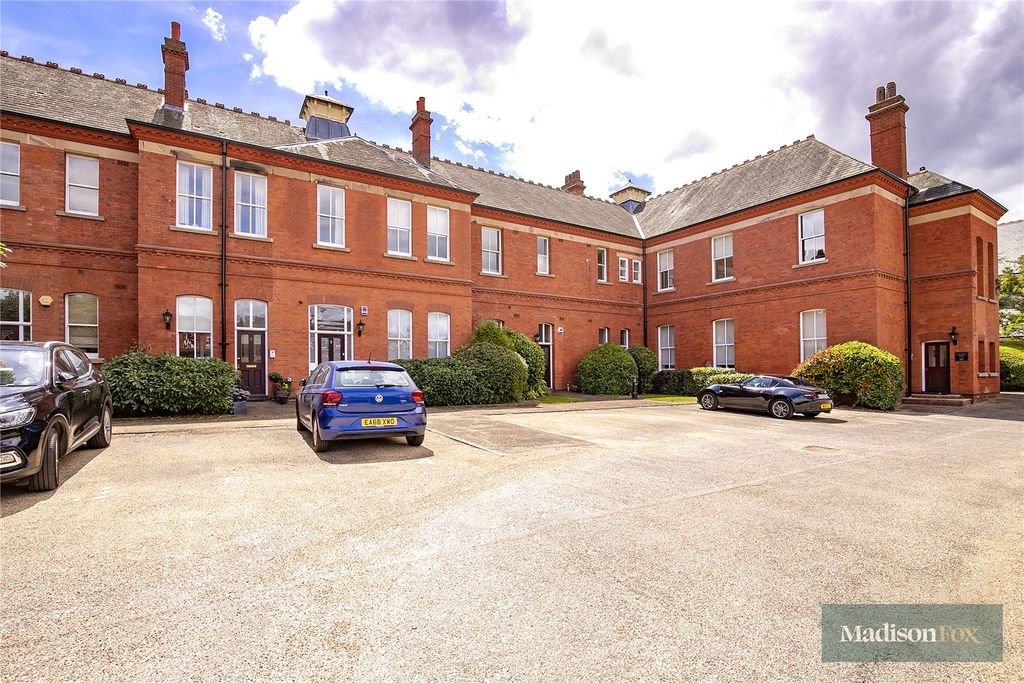 Additional image 14 of 3 bed flat to rentAlexandra House, Richmond Drive, Woodford Green, Essex IG8
