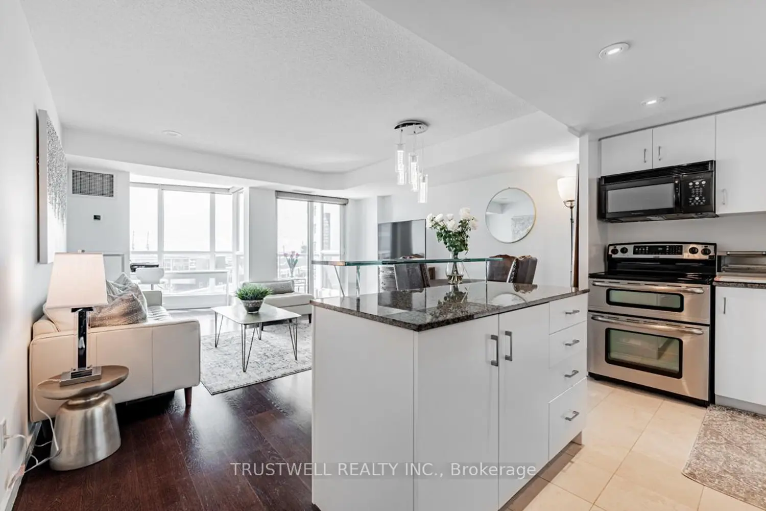 Additional image 6 of 208 Queens Quay 511