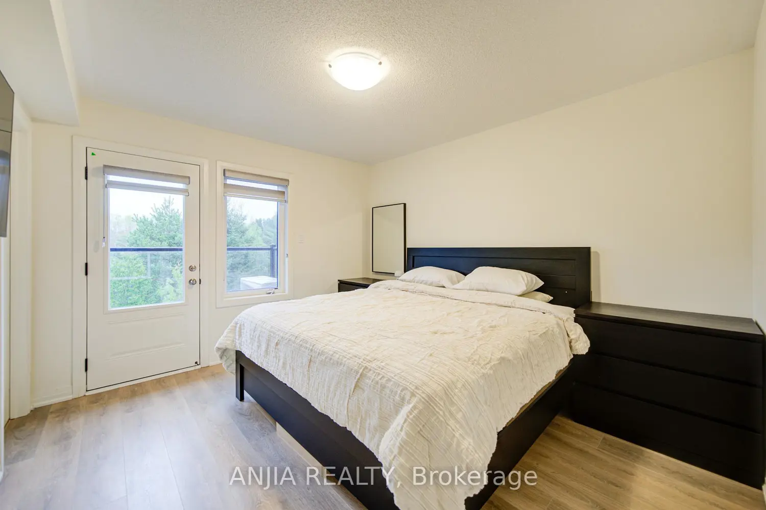 Additional image 8 of 53 Emmas Way