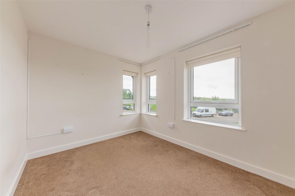 Additional image 11 of 3 bed terraced house to rentGrayfaulds Road, Dundee DD2