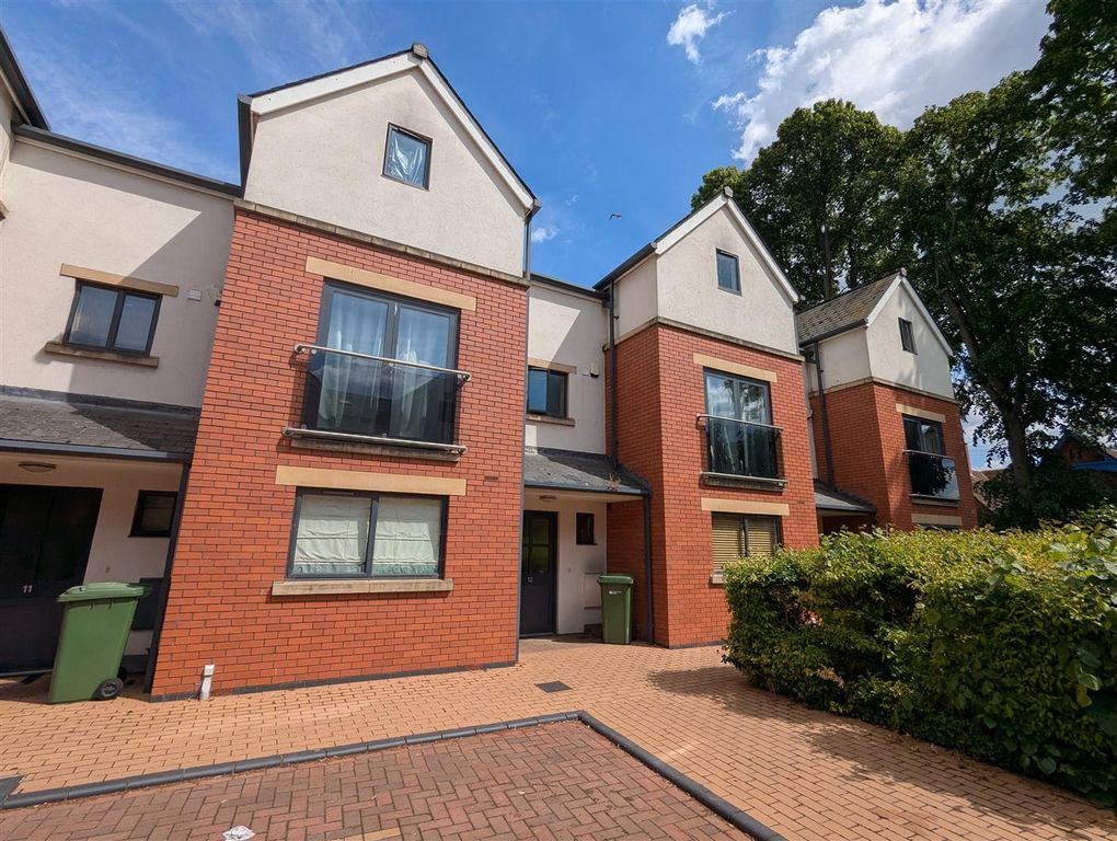 4 bed terraced house to rentVictoria Court, Hereford HR4