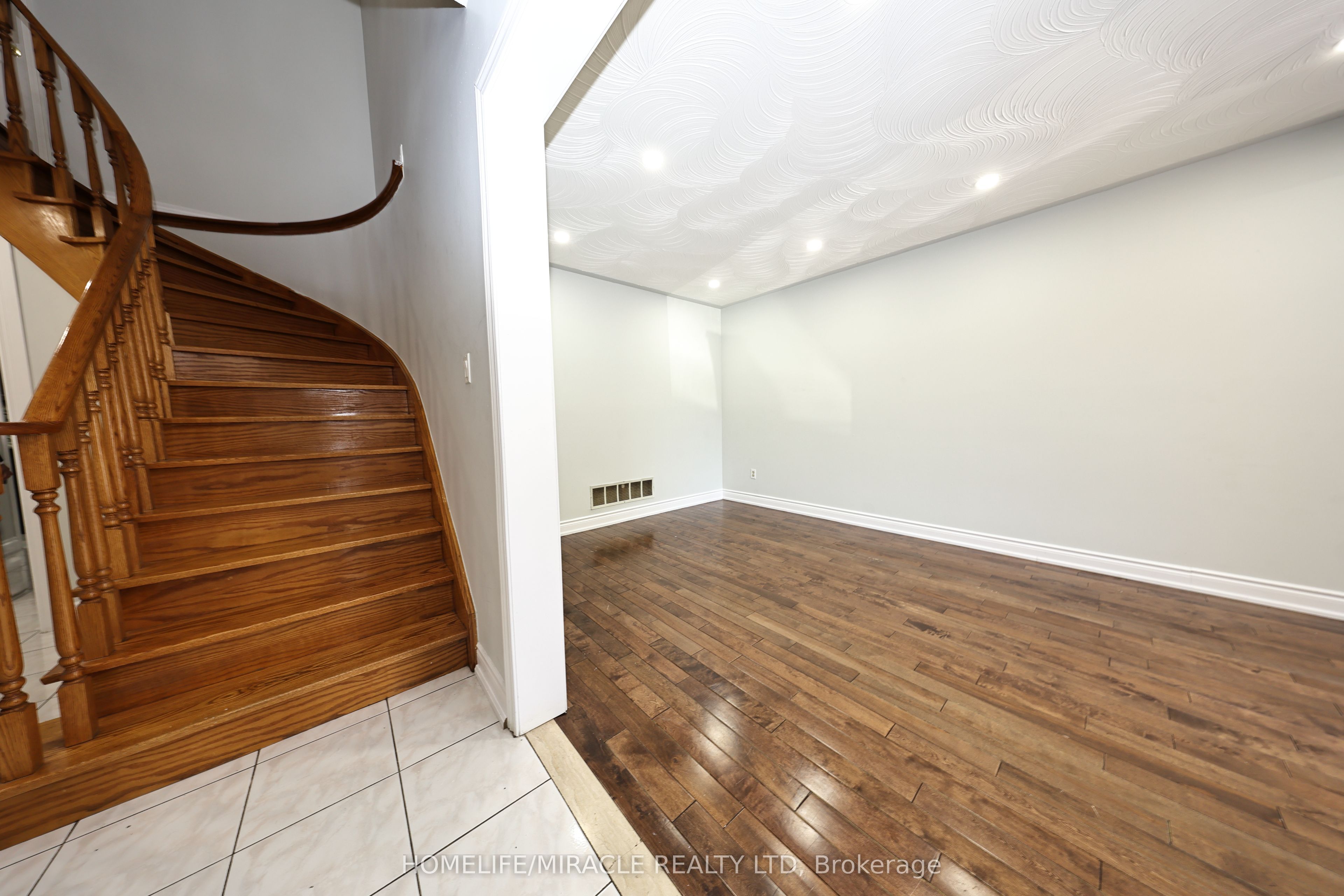 Additional image 6 of 35 Kirk Drive, Brampton, ON, L6X 4E6