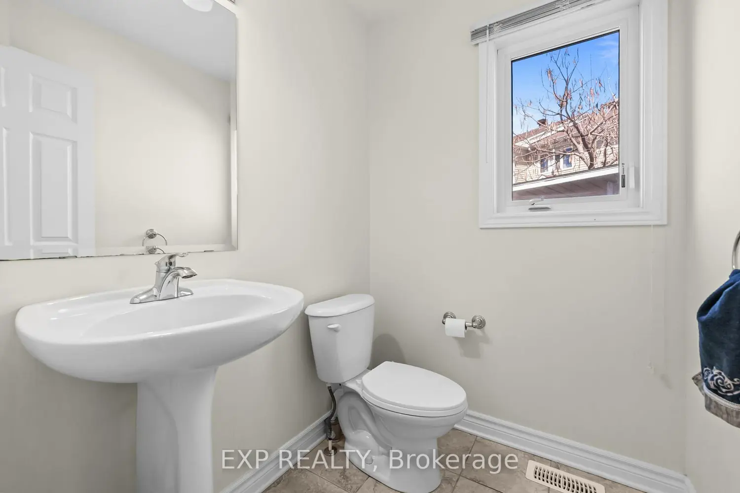 500 Langelier Avenue photo 3