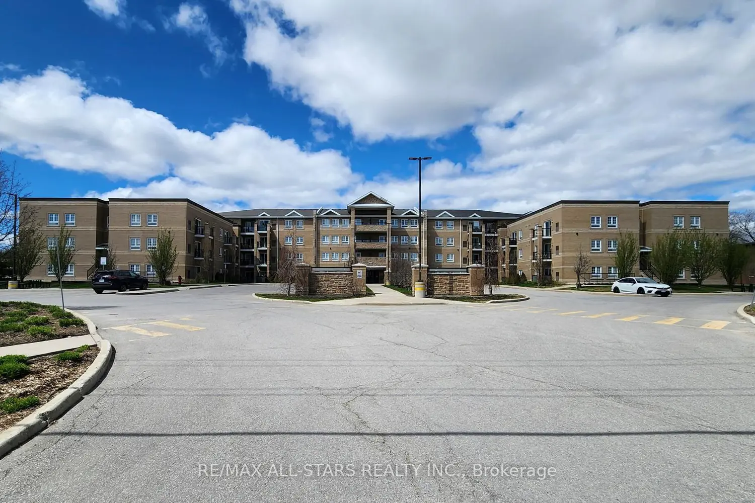 481 Rupert Avenue 203 photo 3