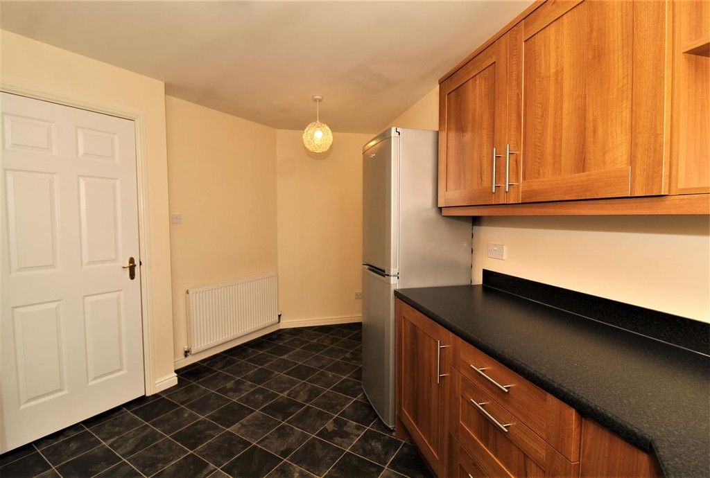 Additional image 4 of 3 bed flat to rentMccormack Place, Kinnaird Village, Larbert FK5