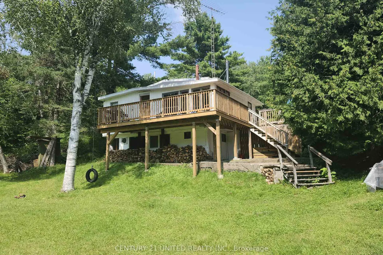 106 Lakeview Crescent