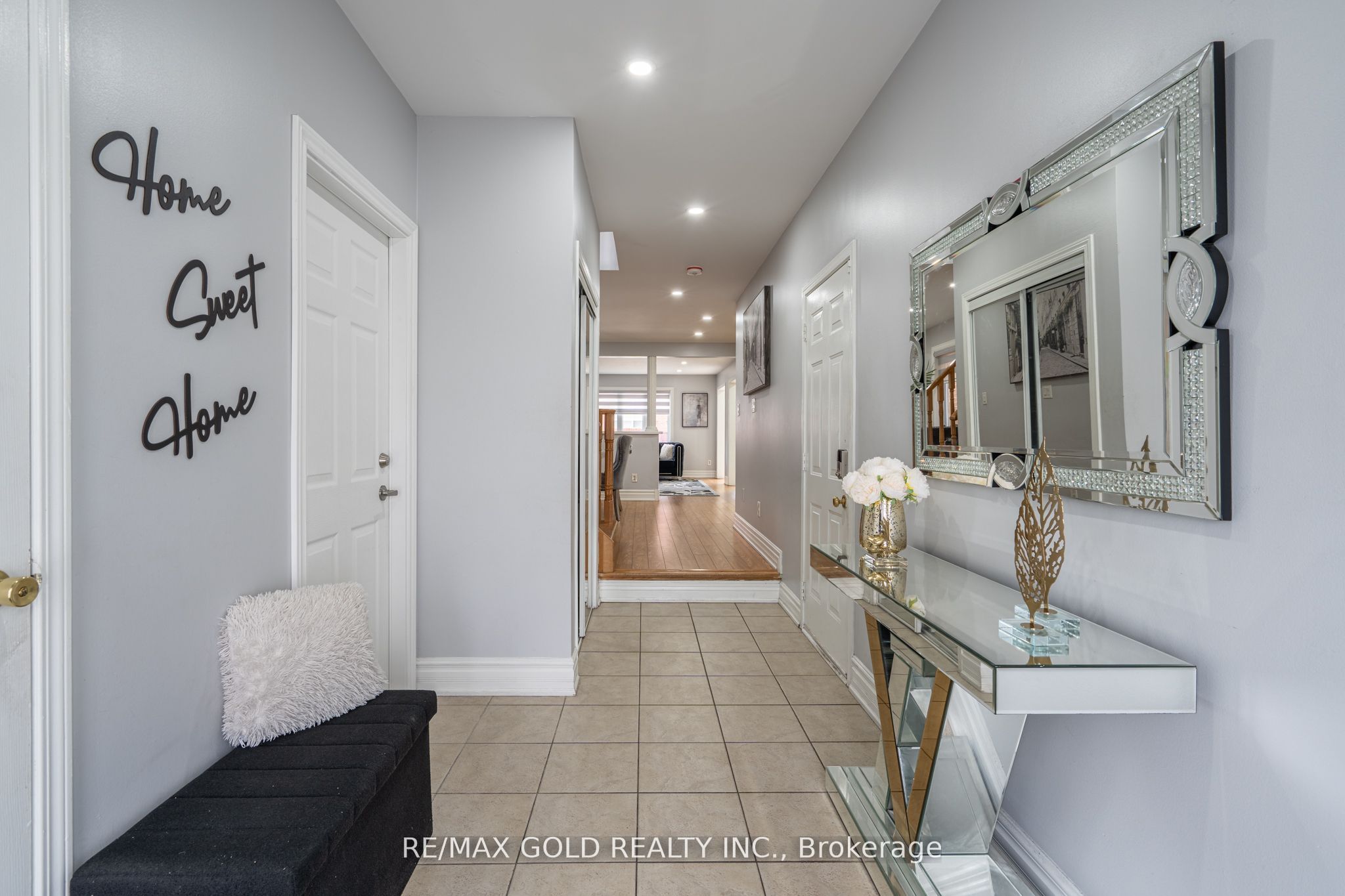 Additional image 4 of 8 Bayridge Drive, Brampton, ON, L6P 2H8