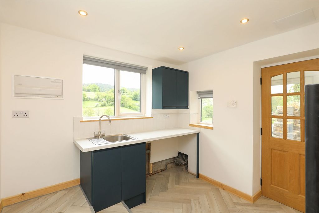Additional image 13 of 3 bed detached house to rentHockley Lane, Ashover S45