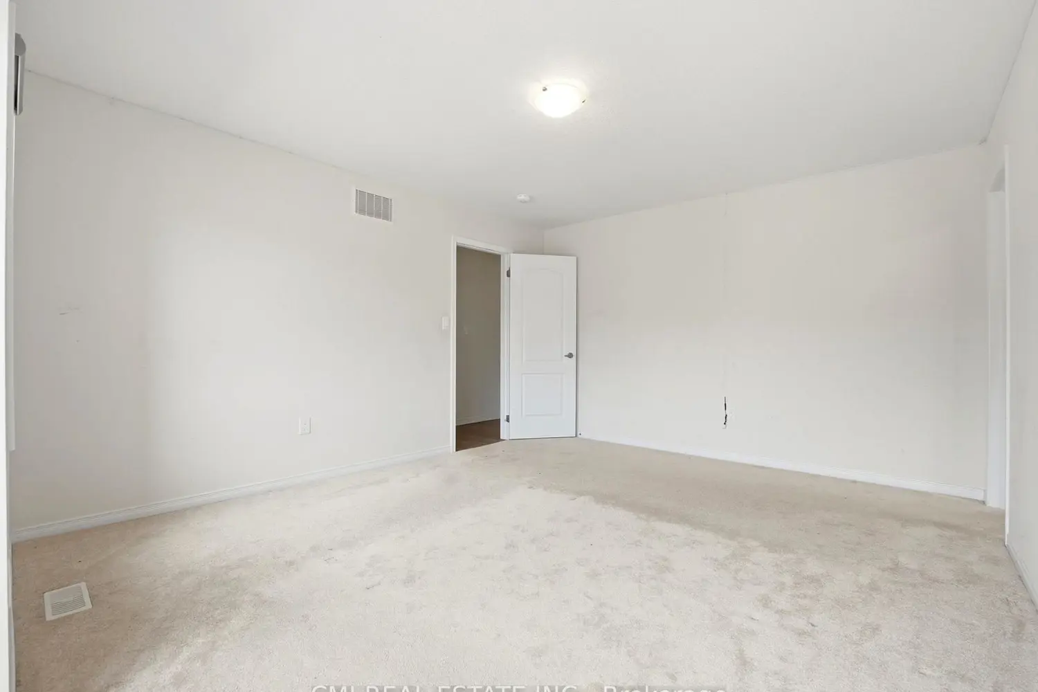 Additional image 10 of 59 July Avenue