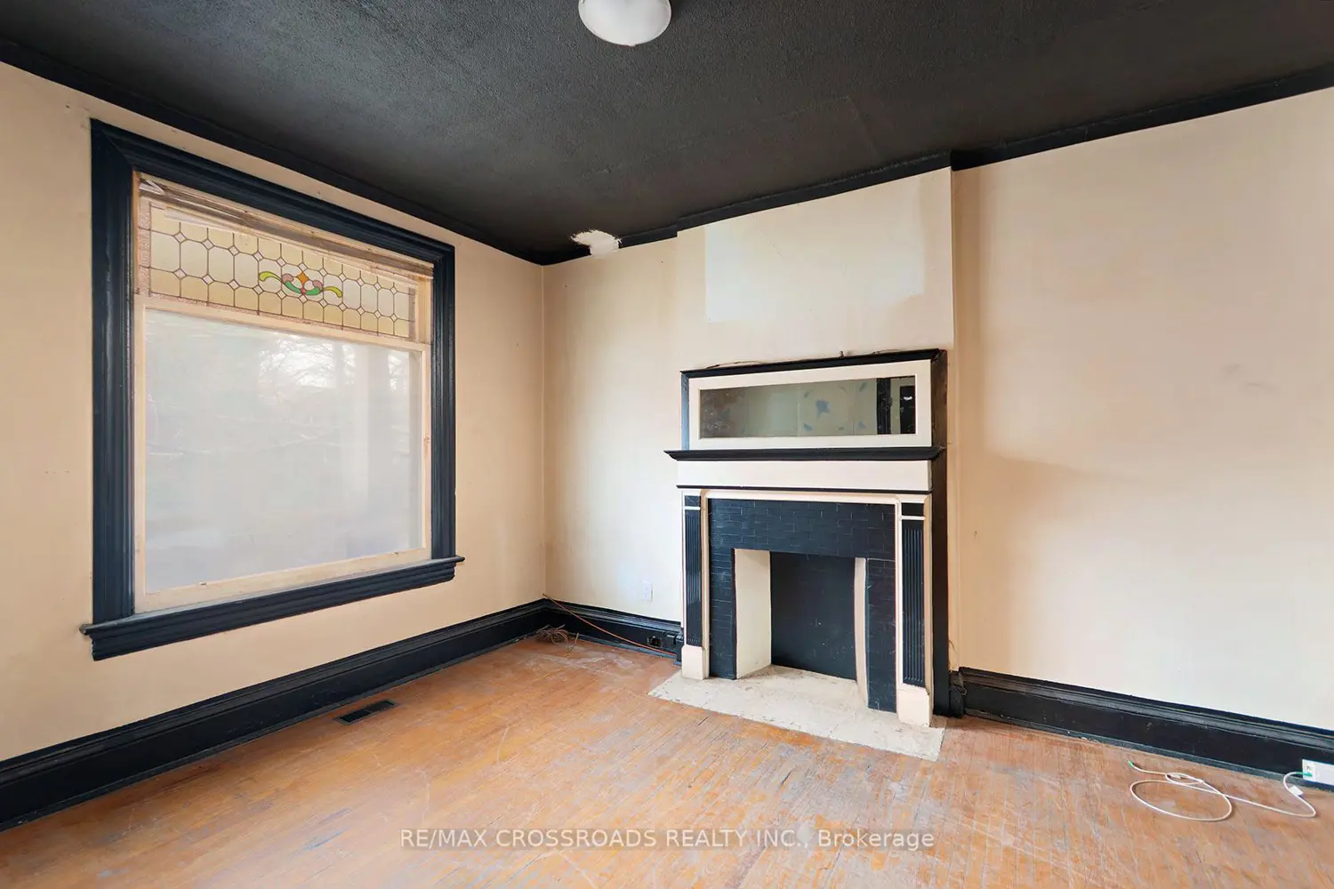 Additional image 12 of 587 Palmerston Avenue