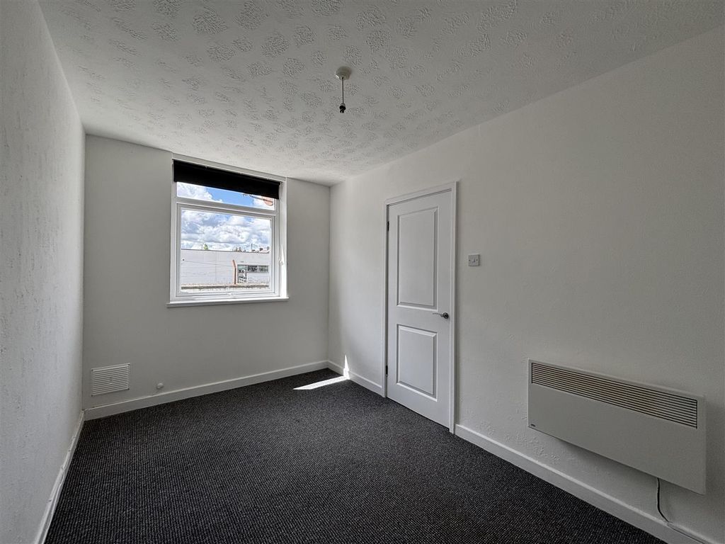 Additional image 3 of 2 bed flat to rentHigh Street, Connahs Quay CH5