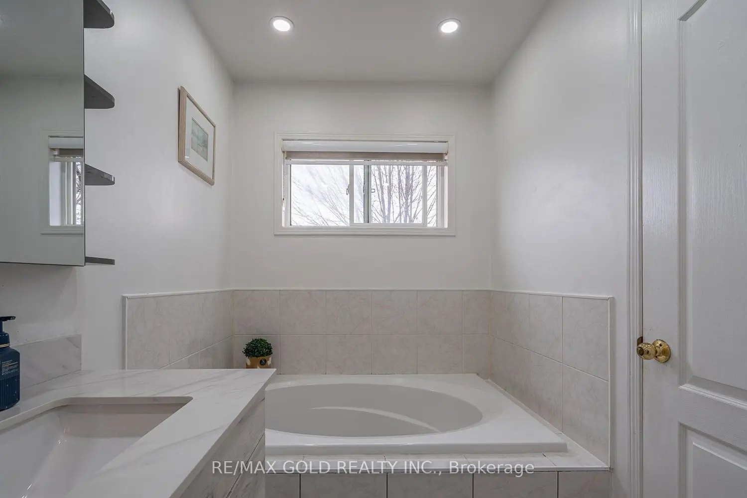 Additional image 8 of 102 Bunchberry Way