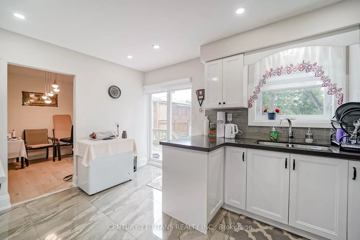 Additional image 8 of 42 Pixley Crescent