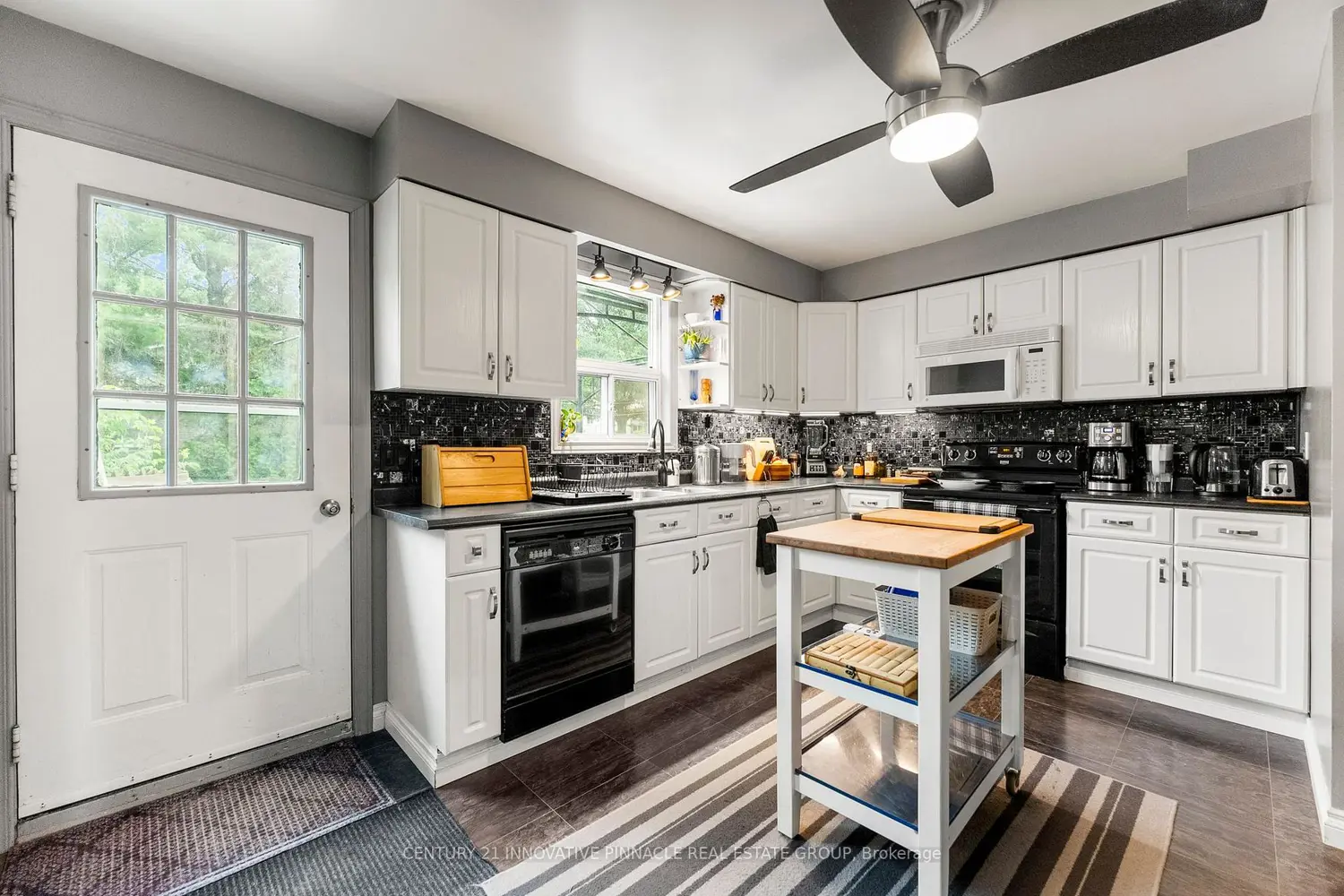 Additional image 13 of 594 Herbert Street