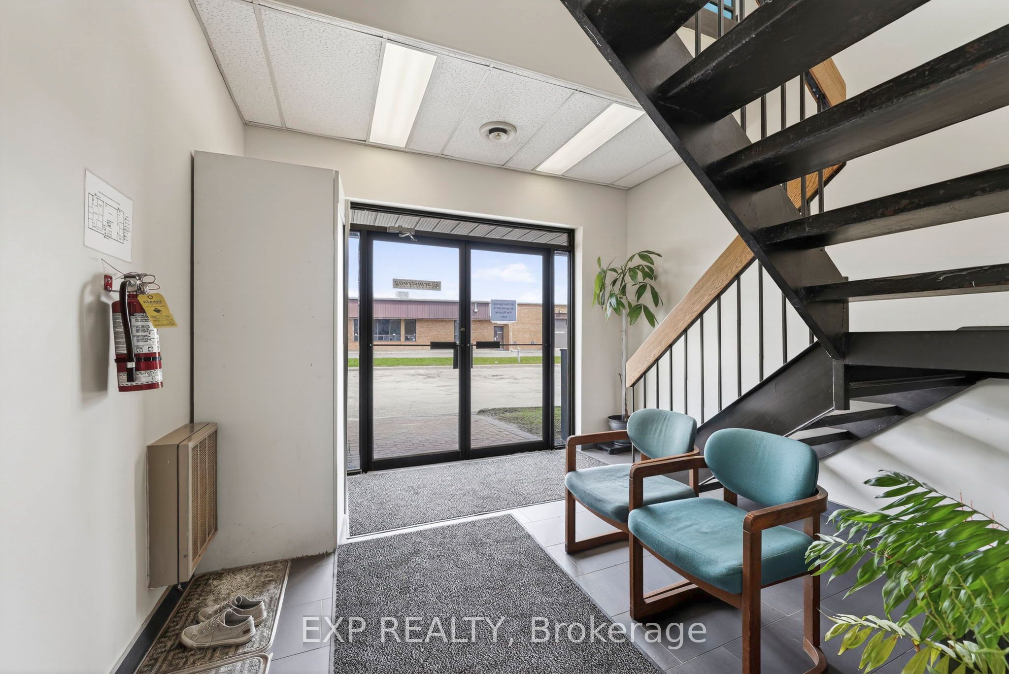 Additional image 3 of 215 Colonnade Road, Ottawa, ON, K2E 7K3