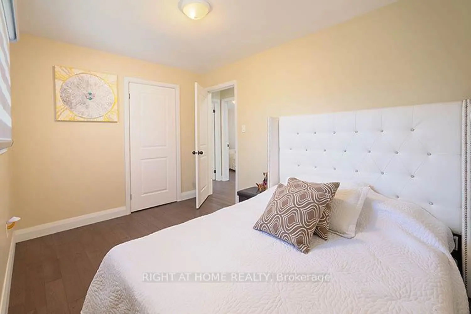 Additional image 9 of 304 Roywood Crescent