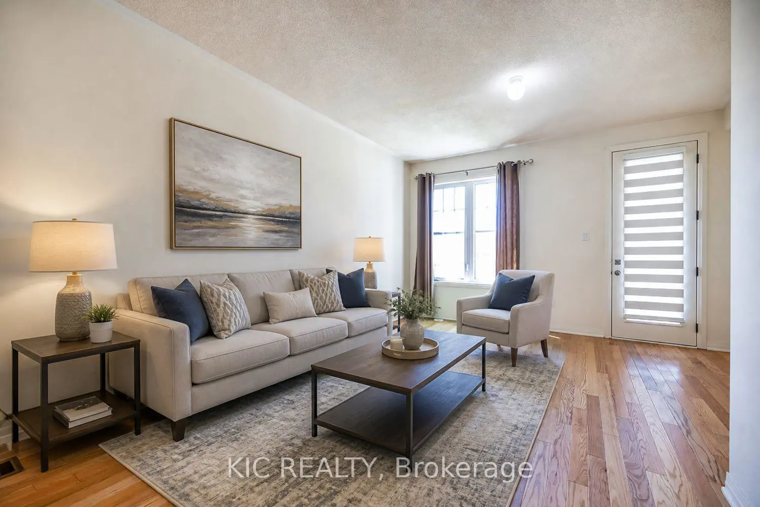 1557 Green Road photo 5