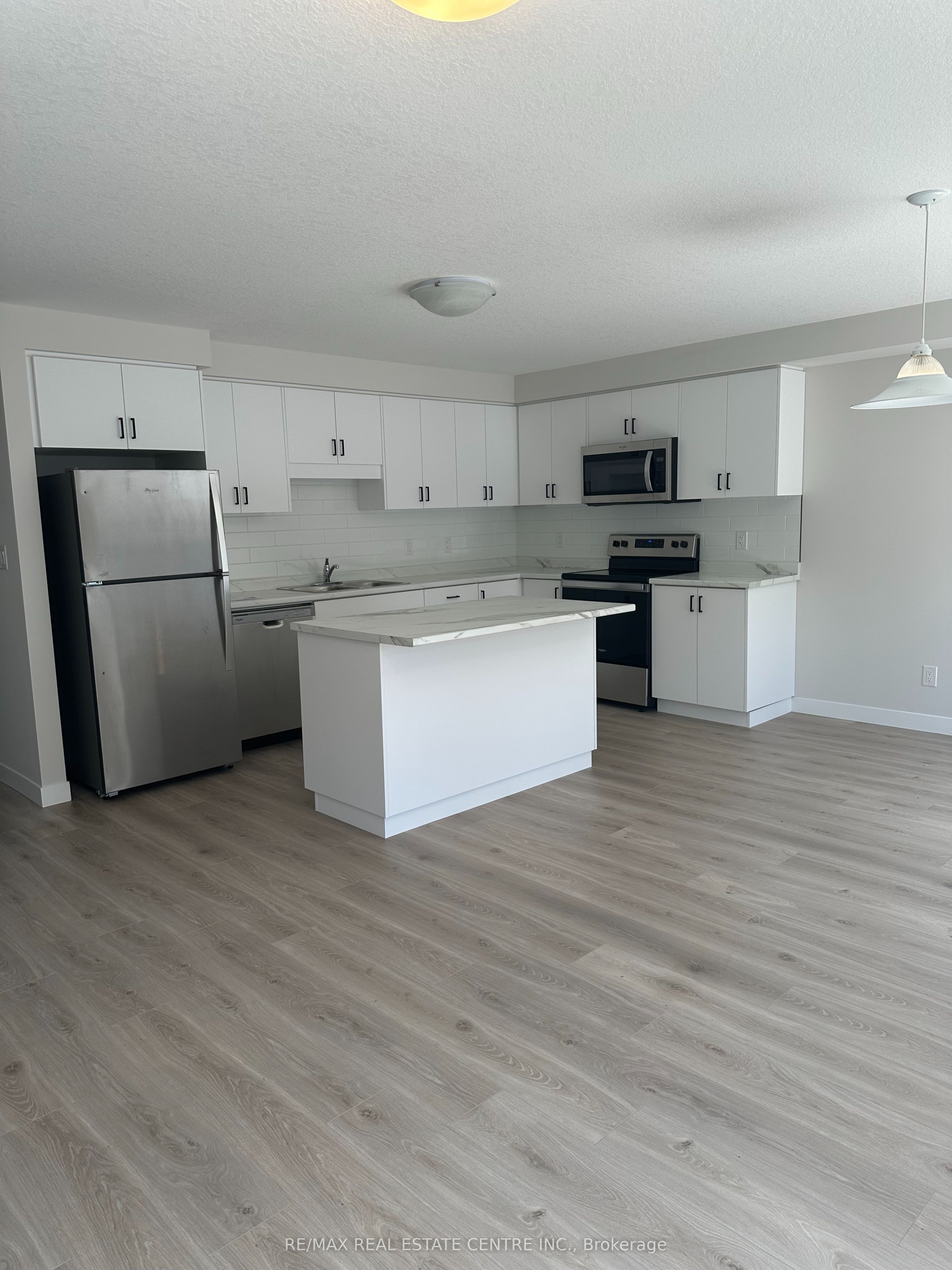 Additional image 6 of 33 Strath Crescent, Springwater, ON, L0L 1P0