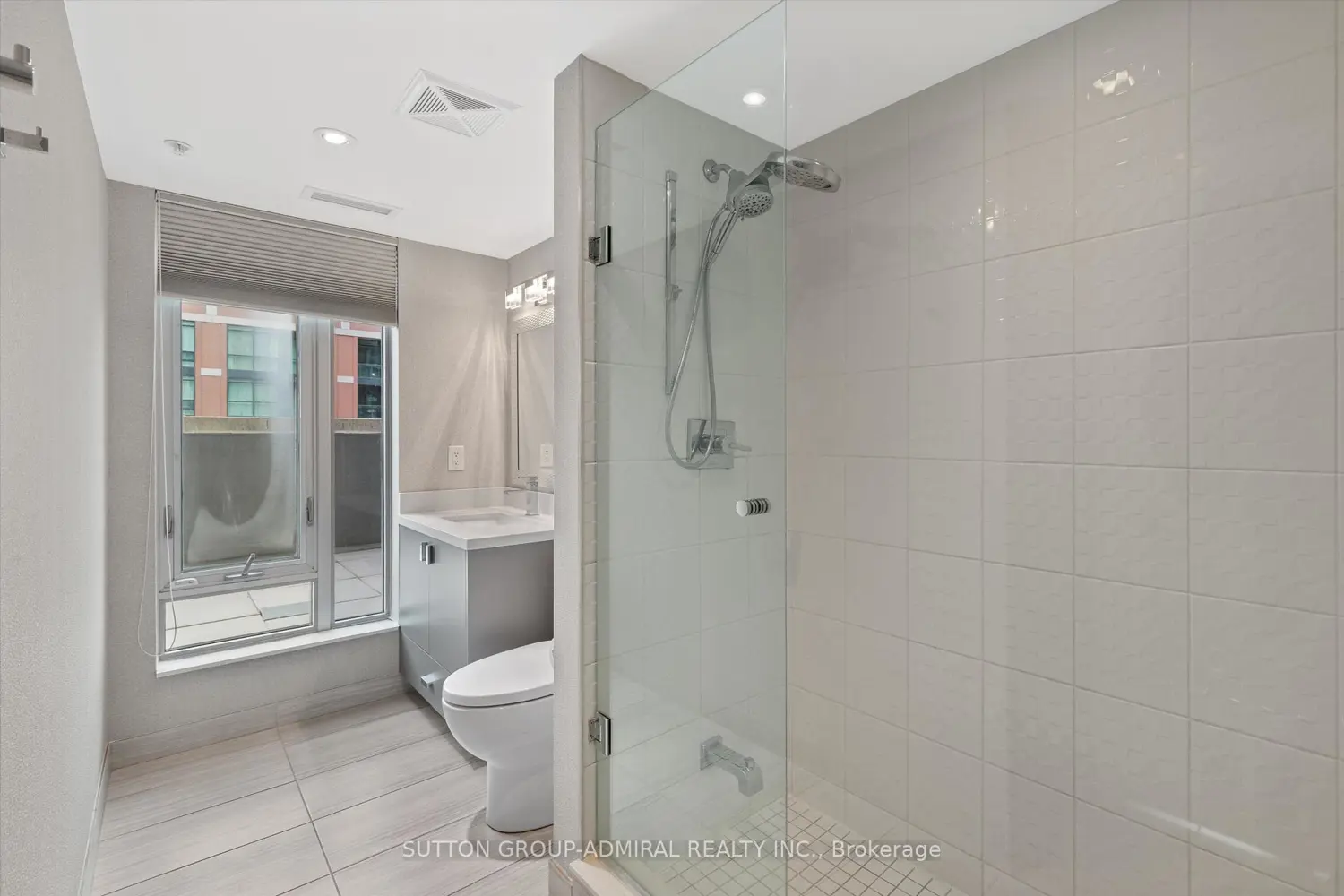 Additional image 10 of 555 Wilson Avenue 703E