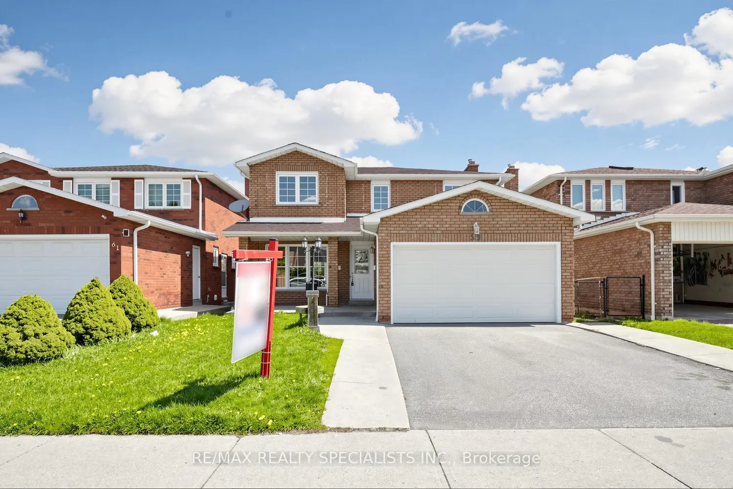 59 Sunforest Drive