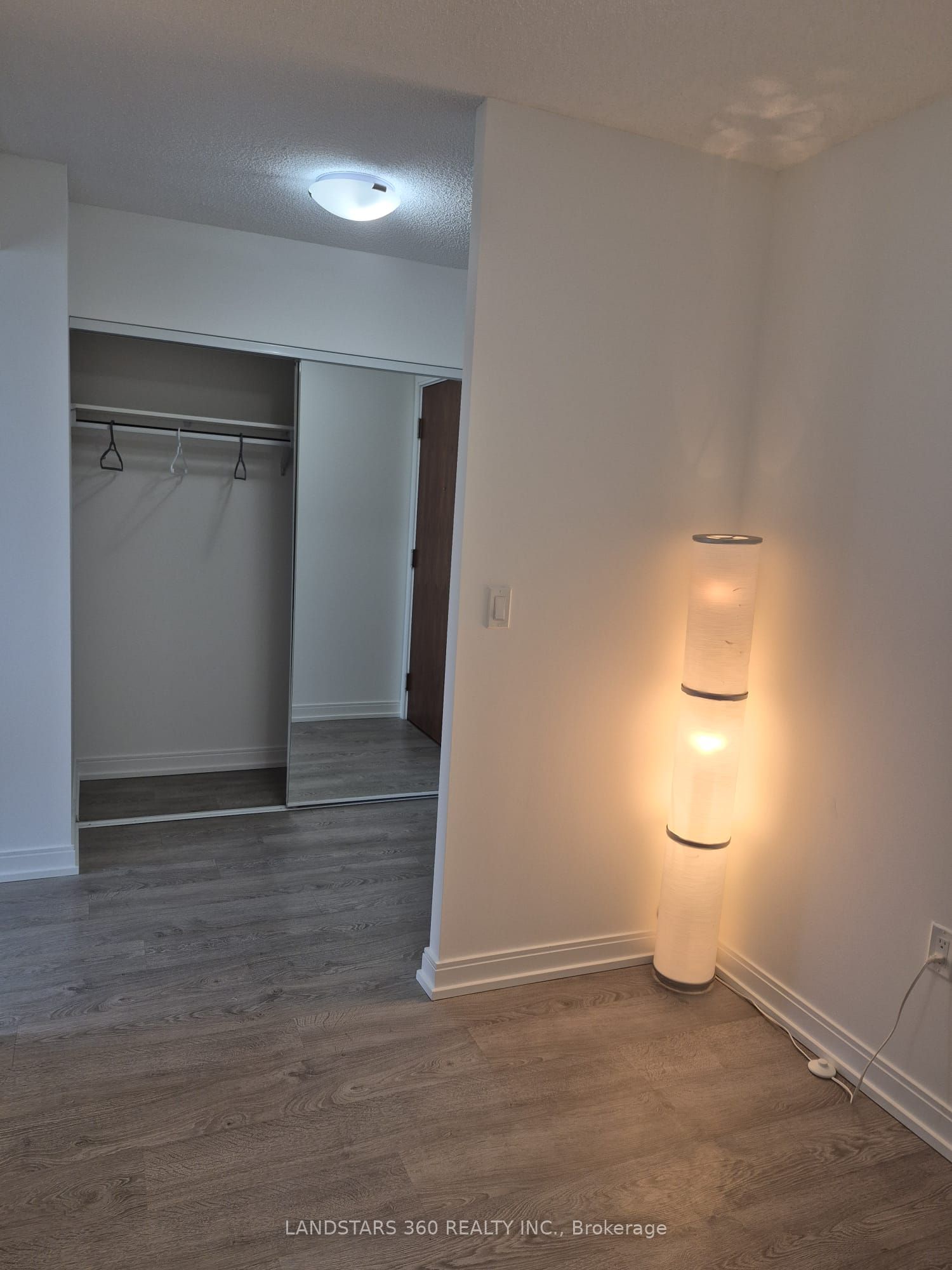 Additional image 6 of 1820-275 Village Green Square, Toronto, ON, M1S 0L8