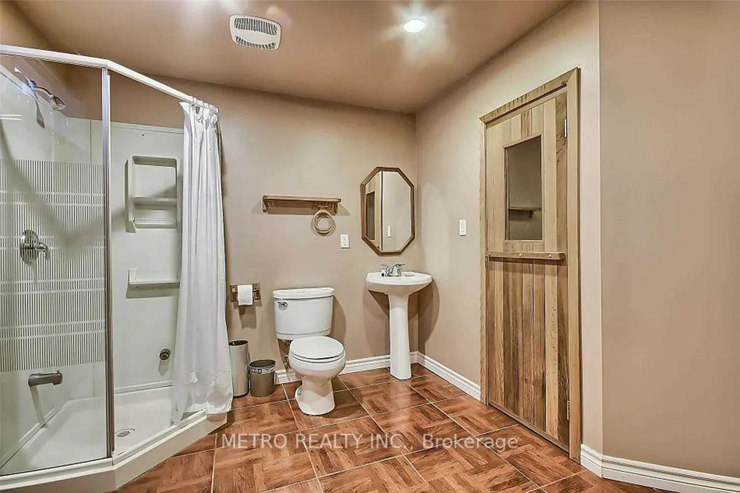 Additional image 15 of 17 Twin Circle Court