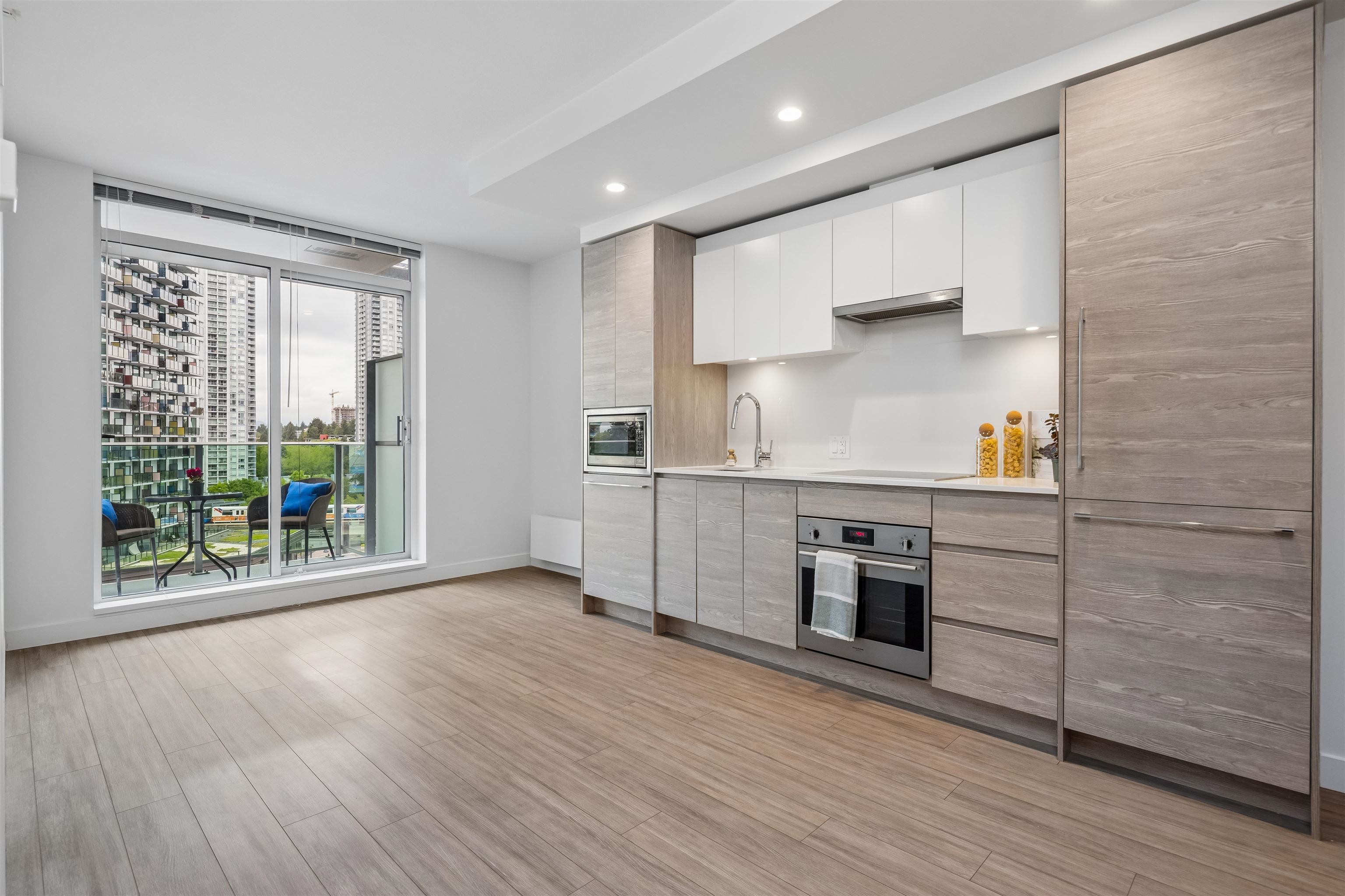 Additional image 4 of 807-13655 Fraser Highway, Surrey, BC, V3T 0P8