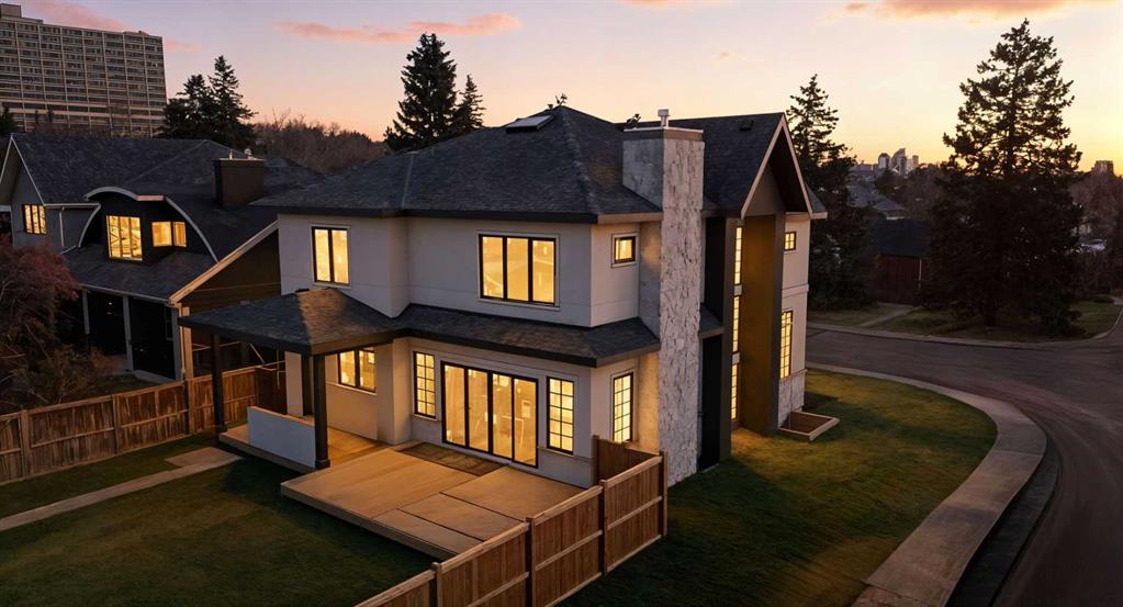 Additional image 2 of 703 35 Street NW, Calgary, AB, T2N 2Z6