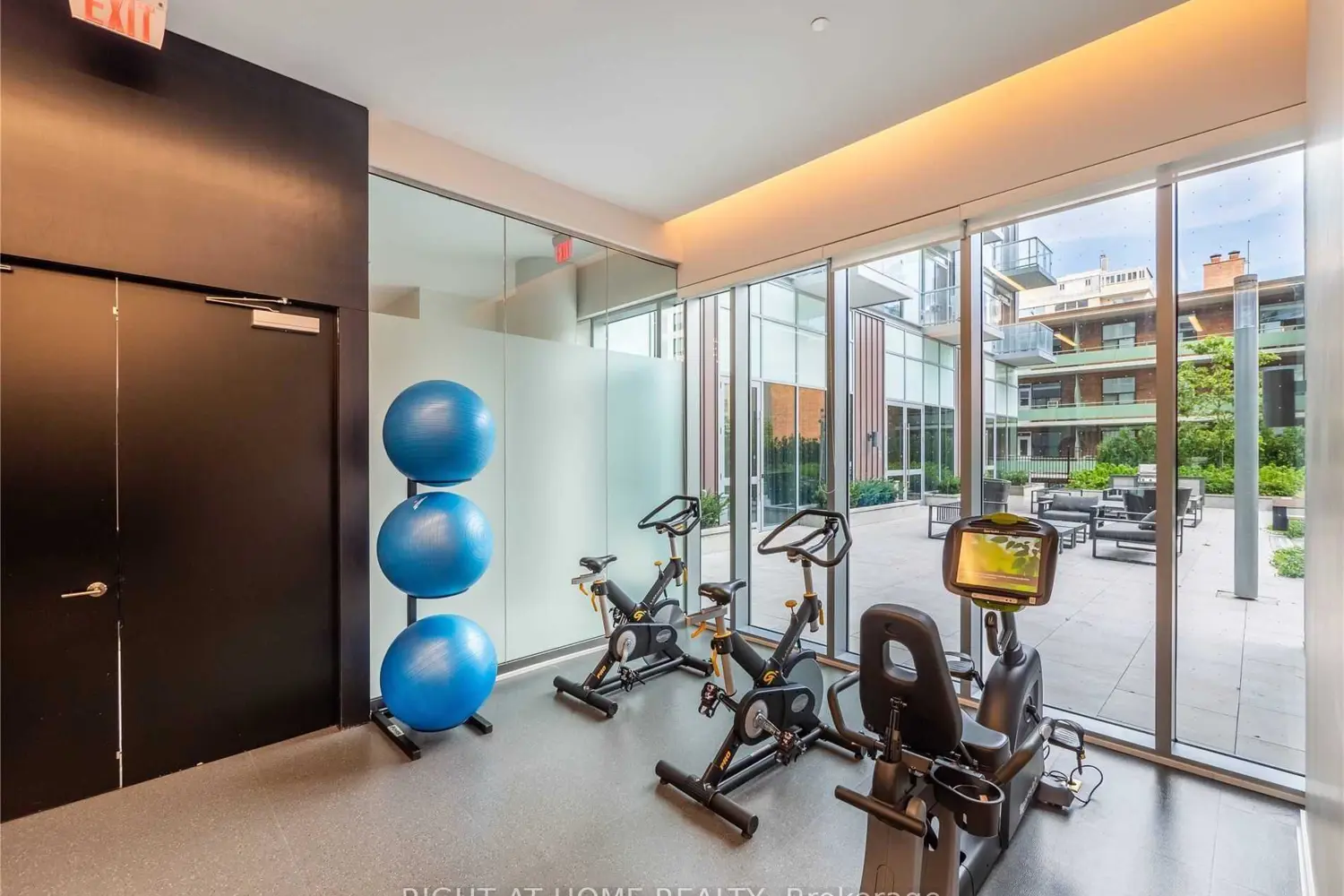 Additional image 17 of 101 Erskine Avenue 308