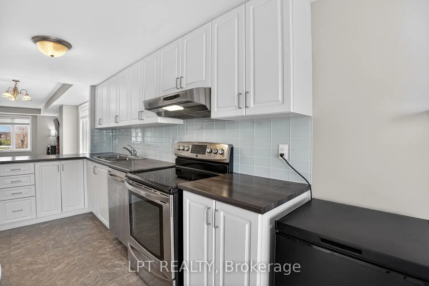 2342 Esprit Drive photo 4