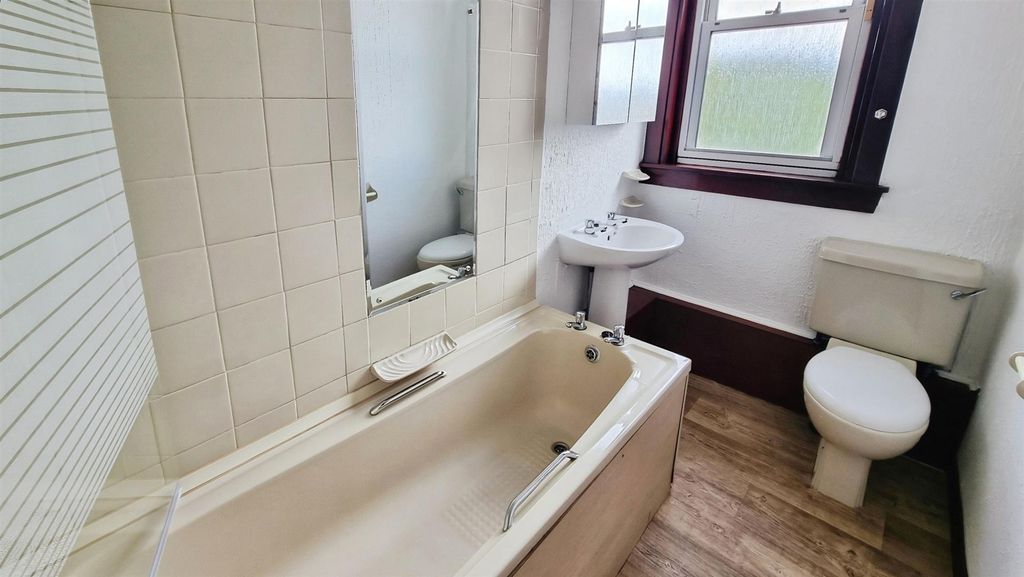 Additional image 6 of 2 bed flat to rent78 Den Walk, Methil, Fife KY8