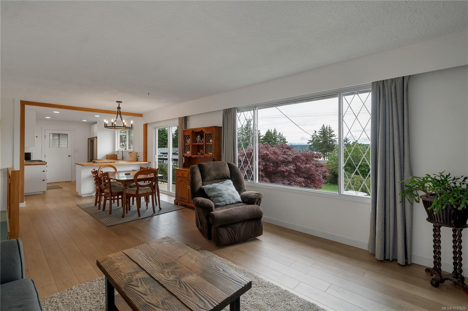Additional image 2 of 880 Galerno Road, Campbell River, BC, V9W 5J4