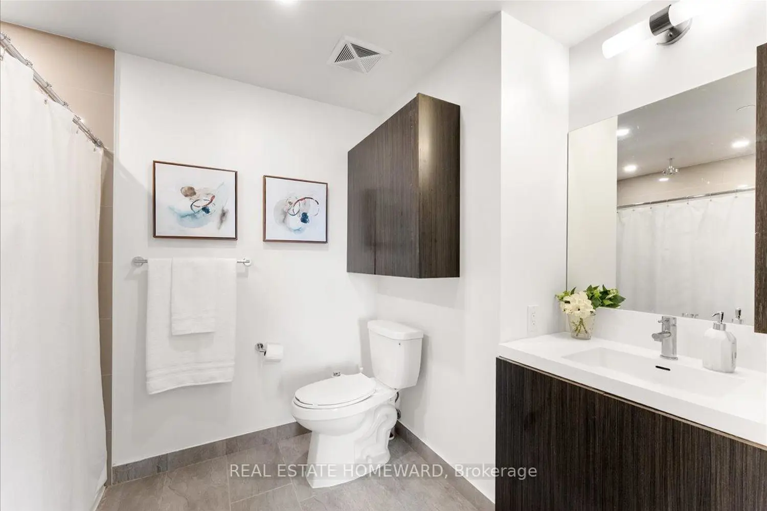 Additional image 11 of 225 Sumach Street 1605