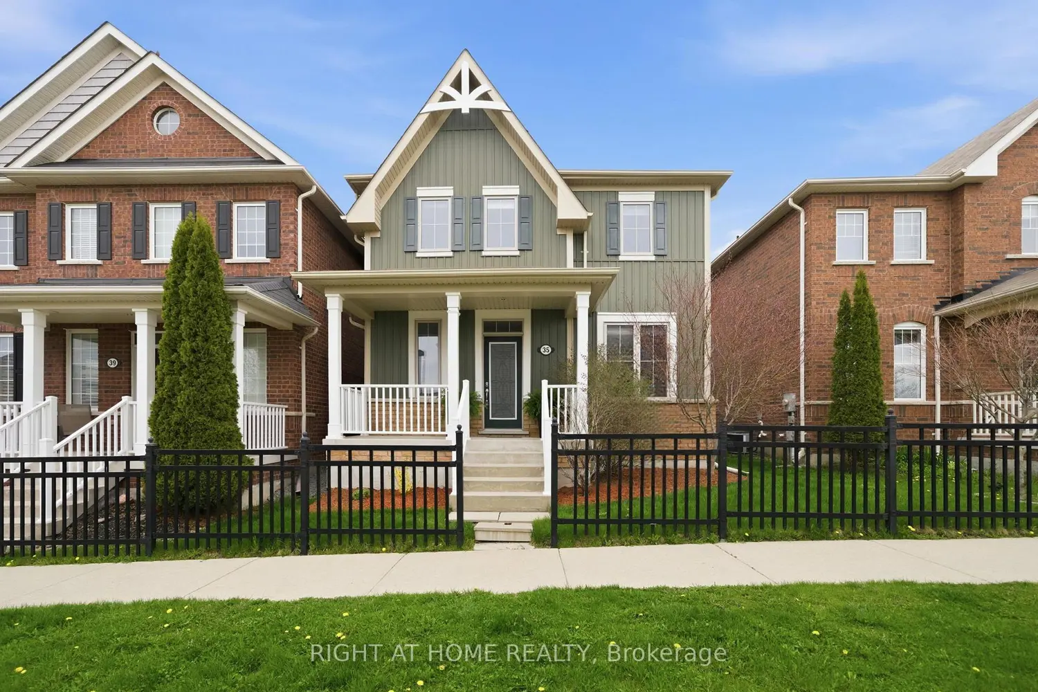 35 Gough Lane photo 2