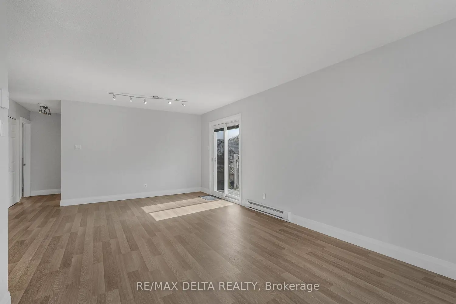 813 Cote Street photo 4