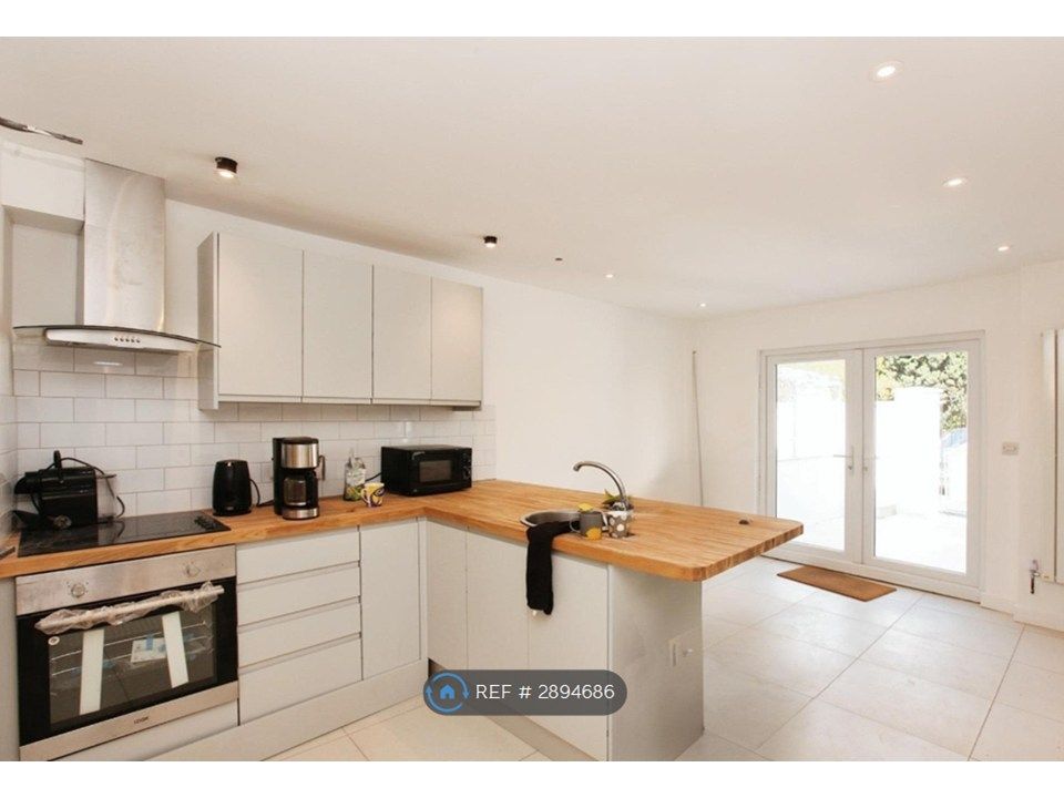 Additional image 12 of 5 bed semi-detached house to rentTeignmouth Road, Torquay TQ1