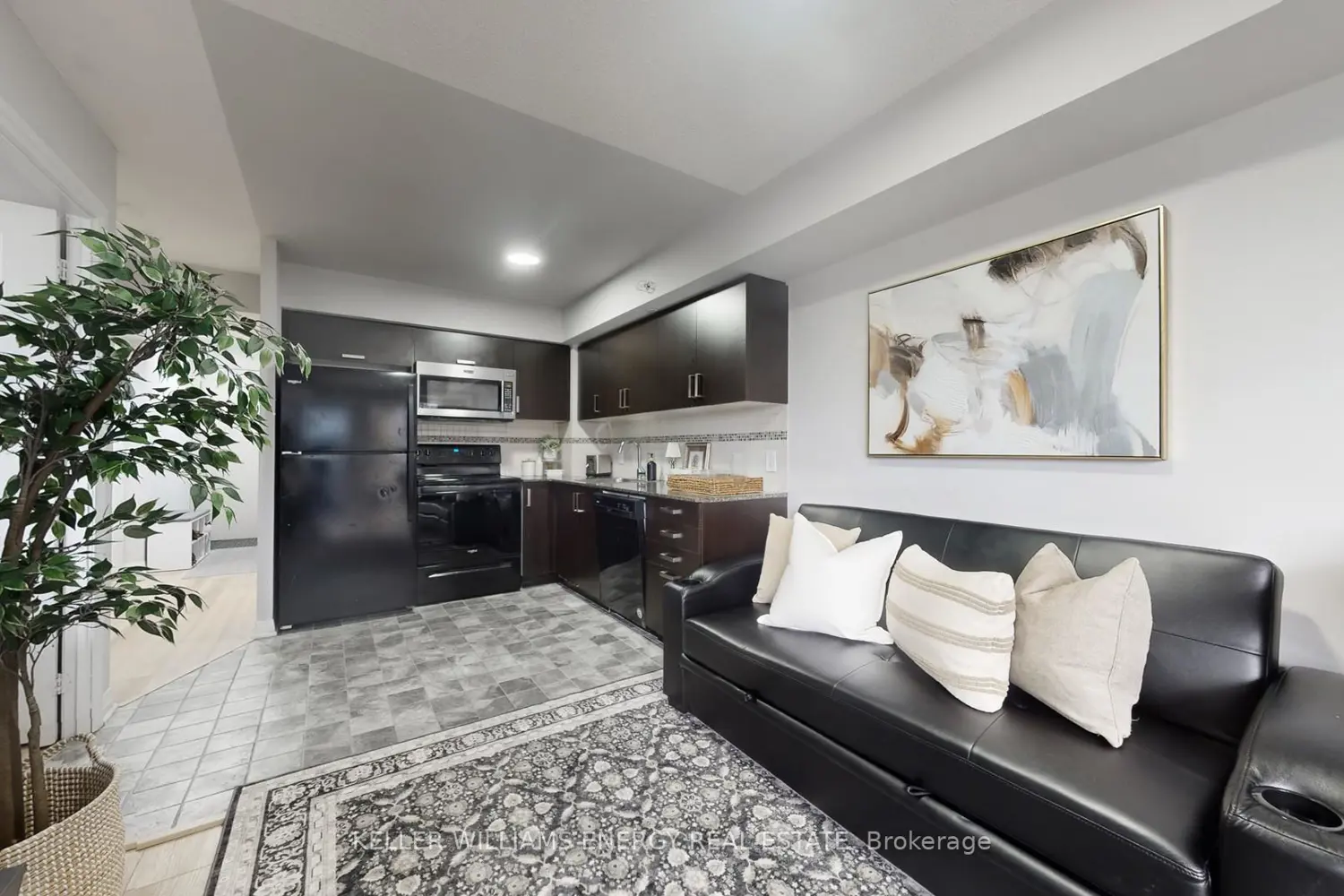 30 Meadowglen Place 617