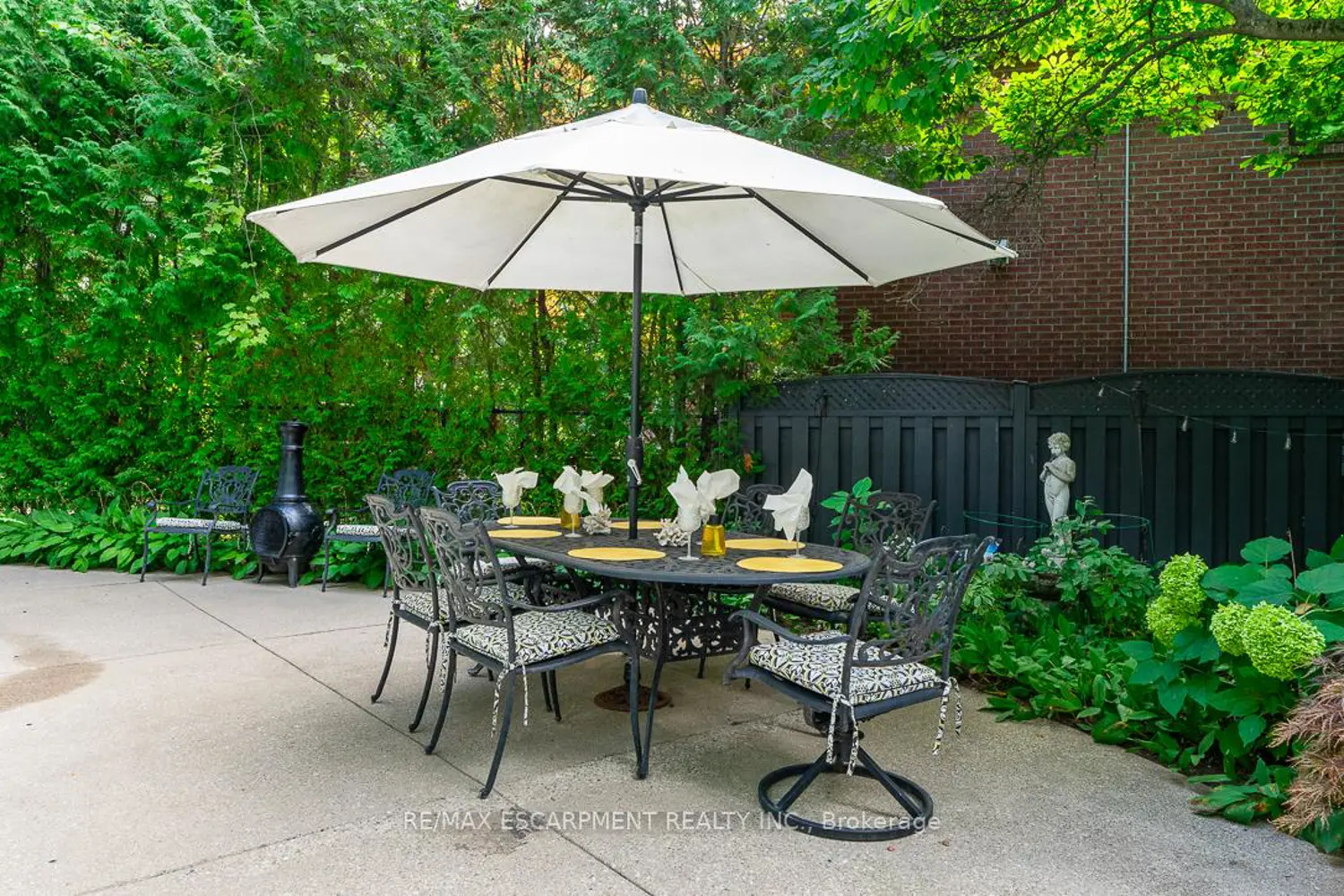 Additional image 13 of 1373 Queen Victoria Avenue